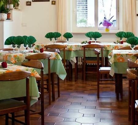 Albergo Lido Silvi Marina Bagian luar foto